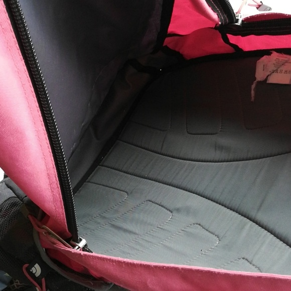 Pink North Face Jester backpack - Picture 5 of 7